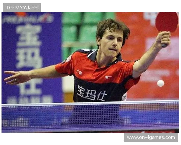 英超裁判职业化之路，全职制度利弊分析